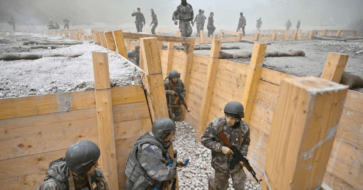 Les soldats ukrainiens de la brigade Anne de Kyiv en formation dans un camp de l’Est de la France. - © Compte X de Sébastien Lecornu