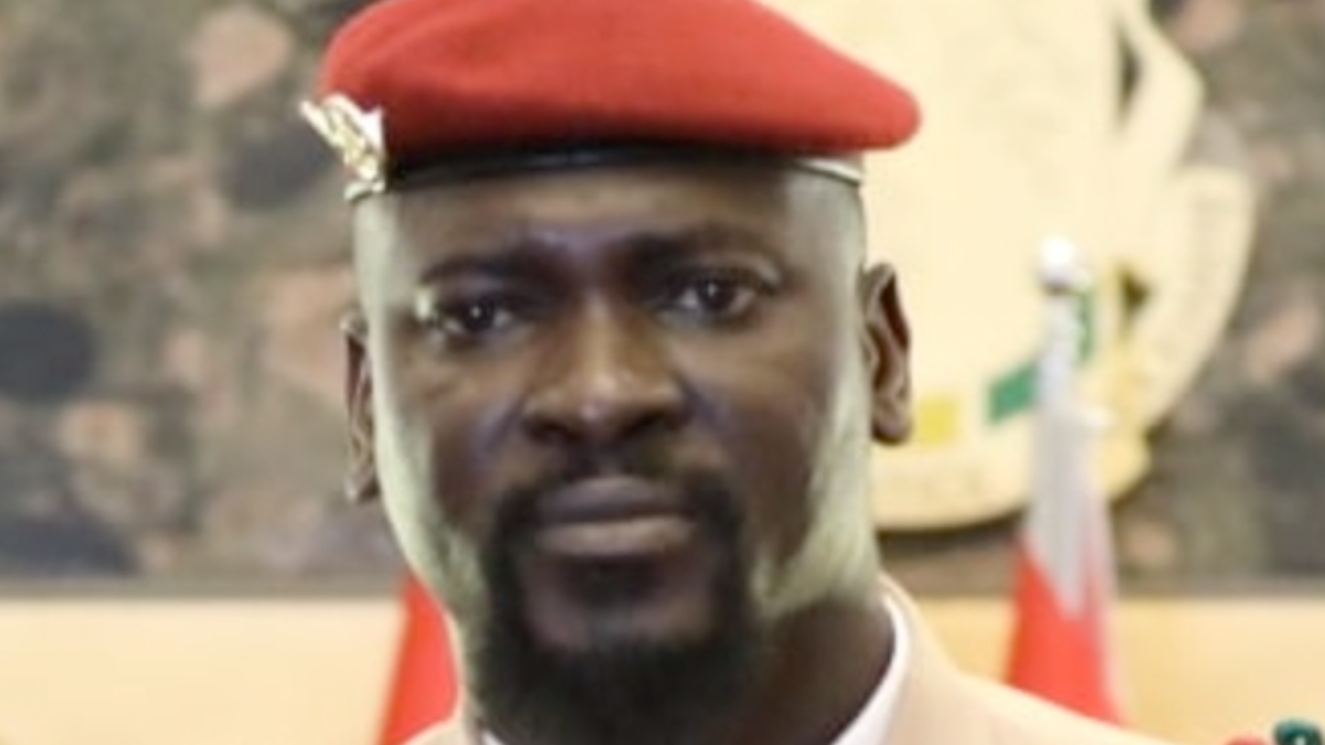 Le Président Mamadi Doumbouya - Photo officielle