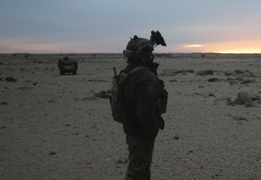 commando CPA 10 désert